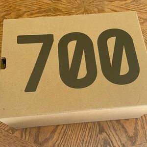 Brand new YEEZY 700 V3